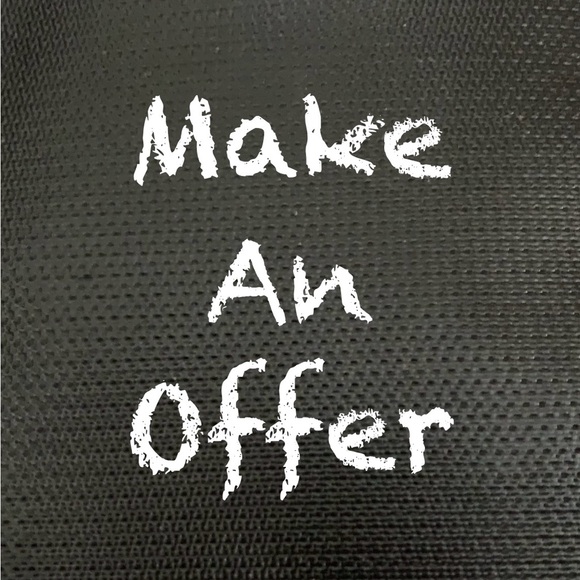 Send me your bundle for at least 3 items for a discount! - Picture 1 of 4